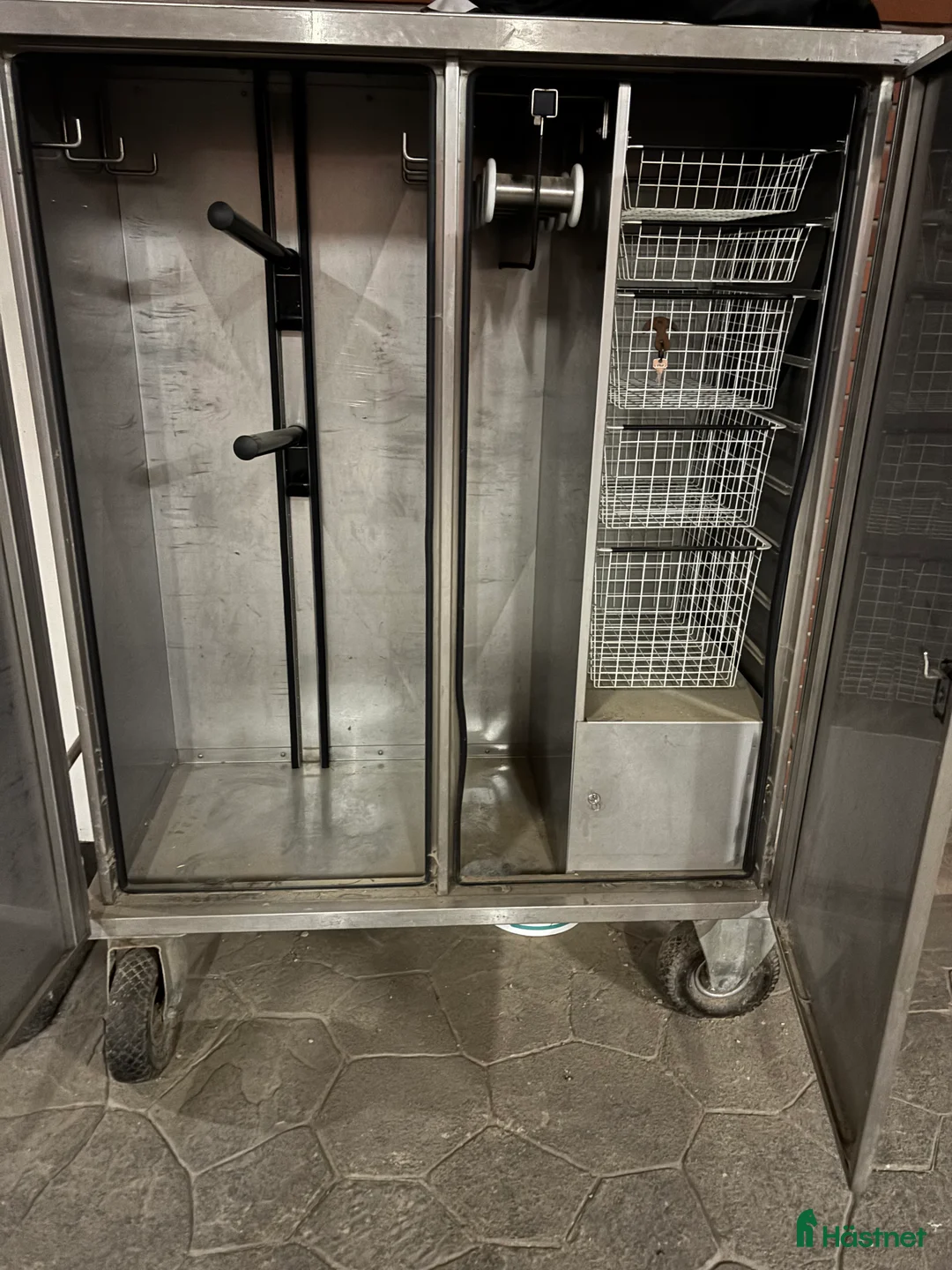 Stallinredning, stängsel & gård övrig utrustning till salu: Roelofsen tävlingsskåp i Rimbo - Annons 3