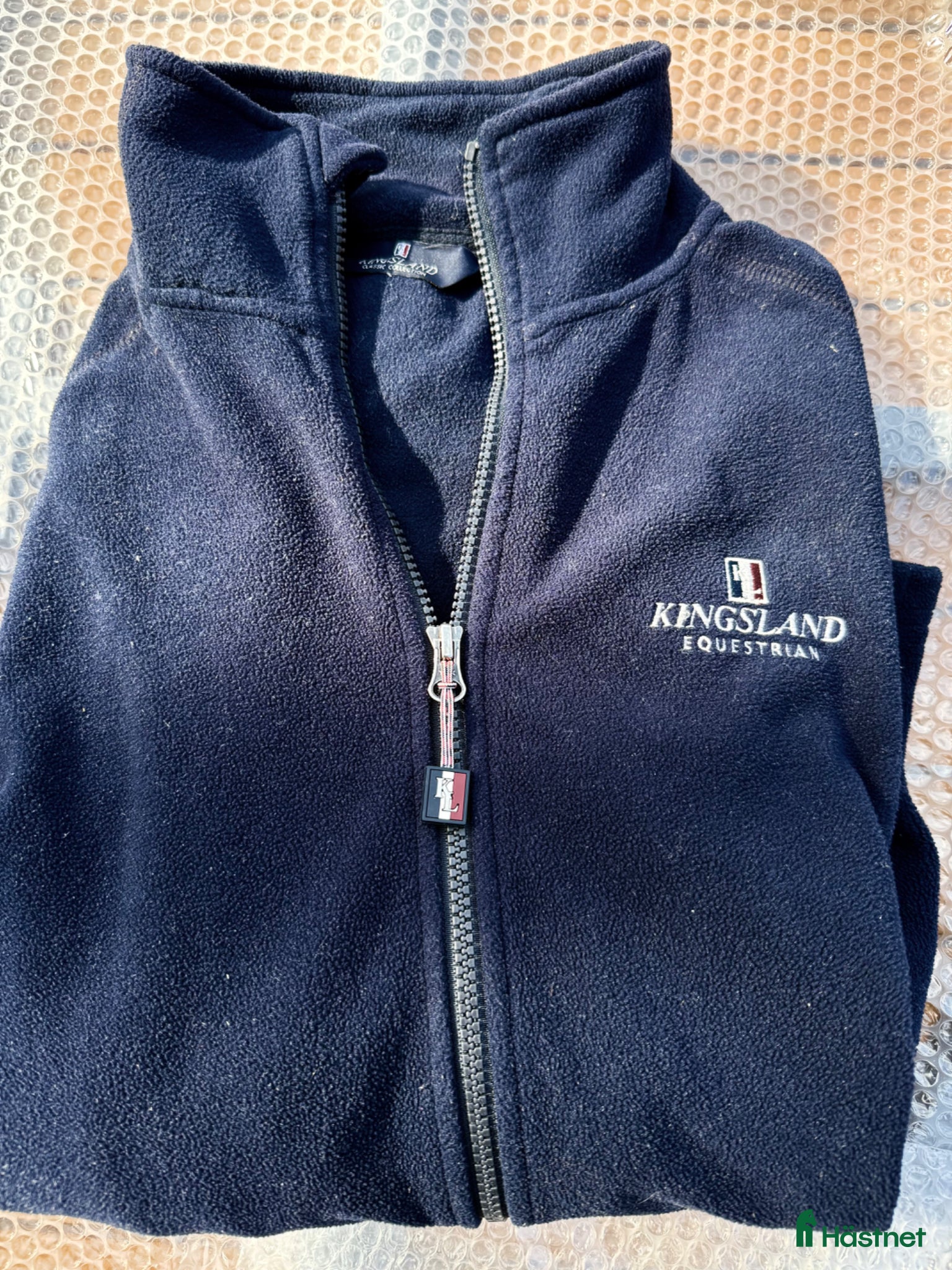 Ridbyxor ryttarutrustning till salu: Helskodda ridbyxor nyskick Kingsland fleecejacka  - Annons 19