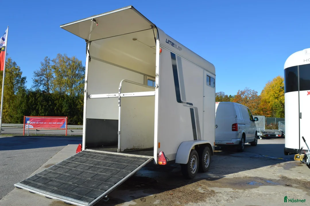 Hästtransporter  fordon & transport till salu: Umesläp B60 2010 Totalvikt 1990kg - Annons 6