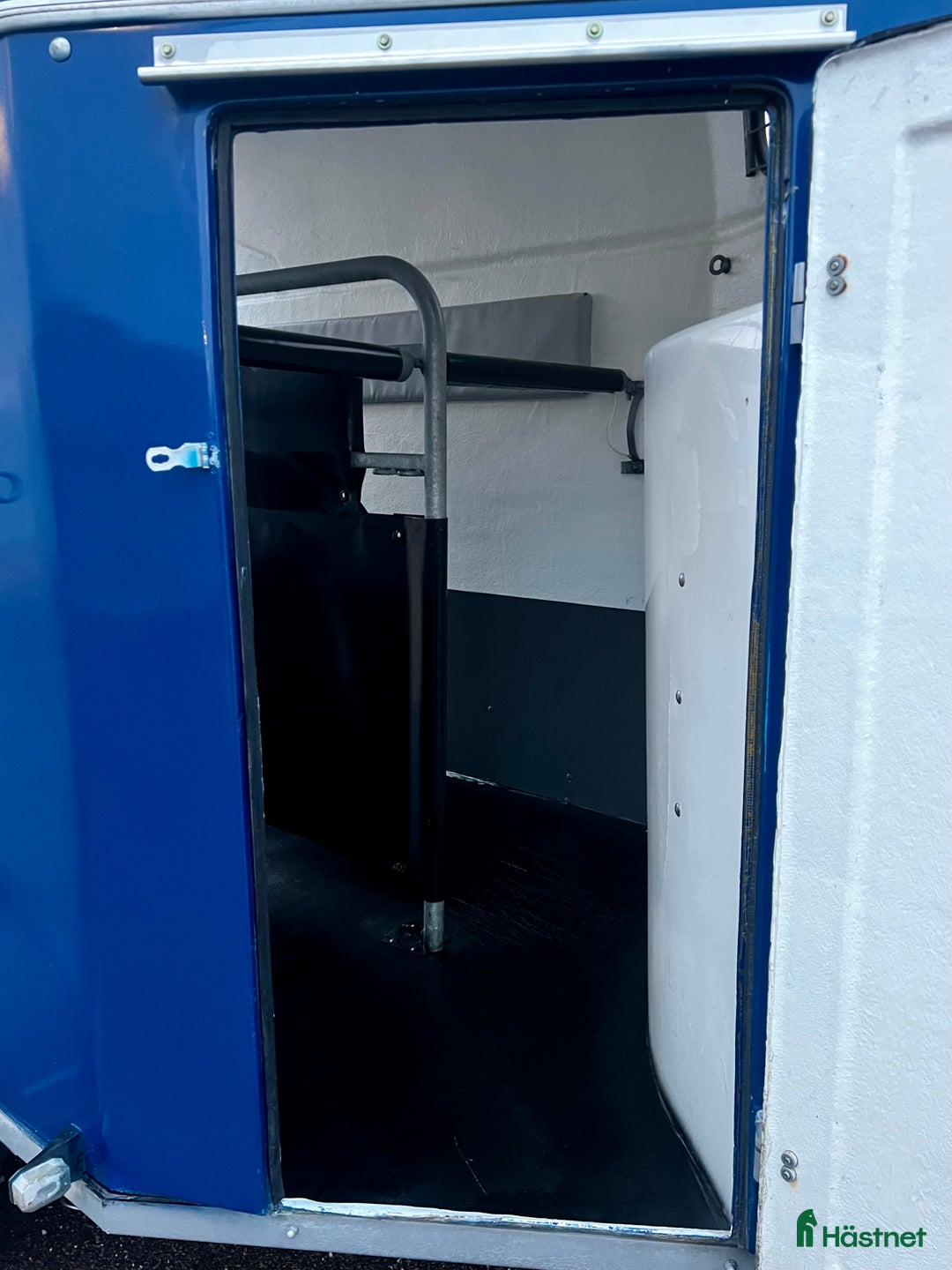 Hästtransporter  fordon & transport till salu: Värmlandsvagnen international ( Helg erbjudande! ) i Västerås - Annons 6