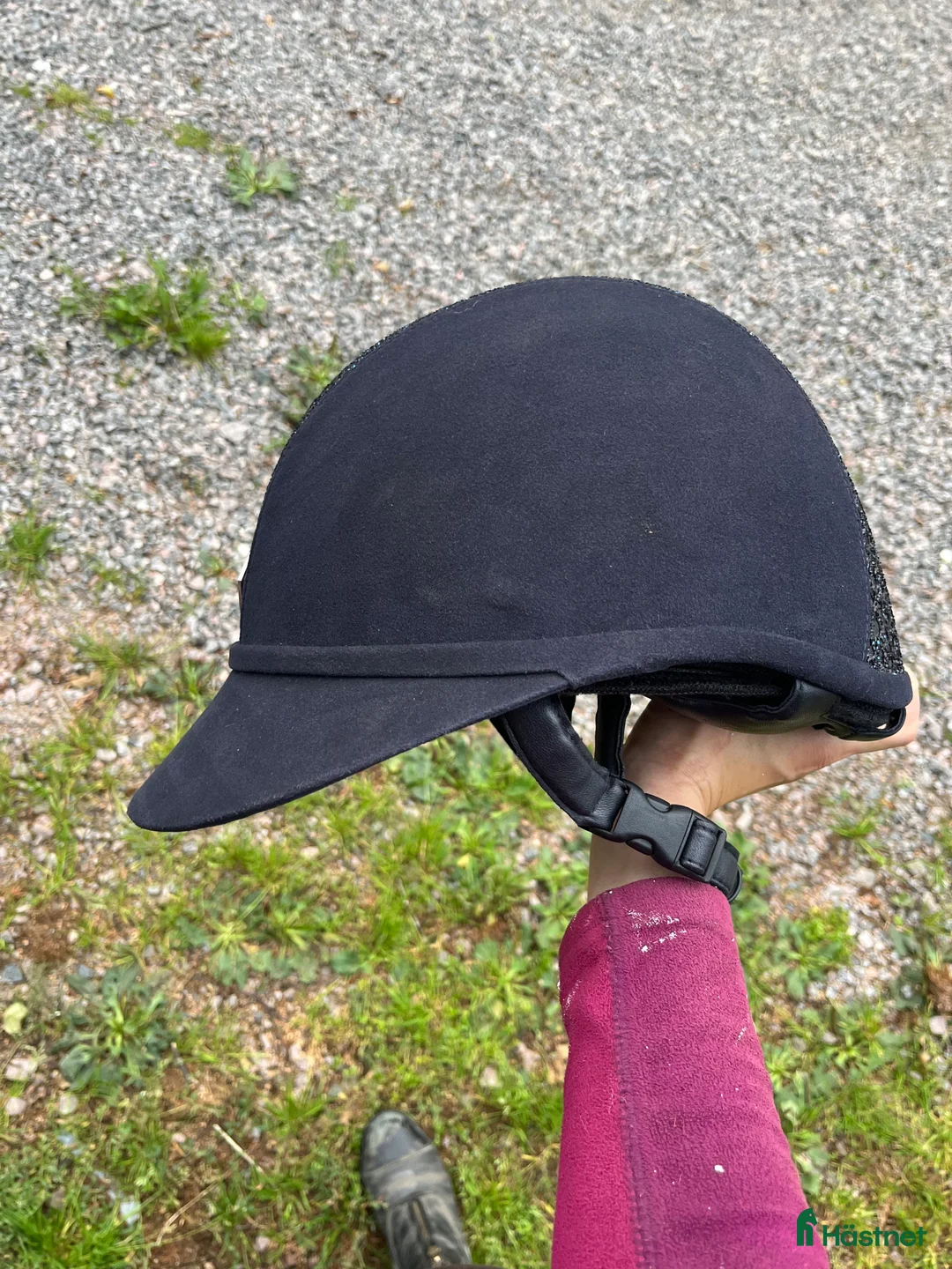 Hjälmar ryttarutrustning till salu: Charles Owen sp8 plus sparkly i Lundsbrunn - Annons 2