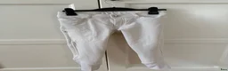 Ridbyxor ryttarutrustning till salu: Fina vita CRW ridbyxor till salu - Annons 1