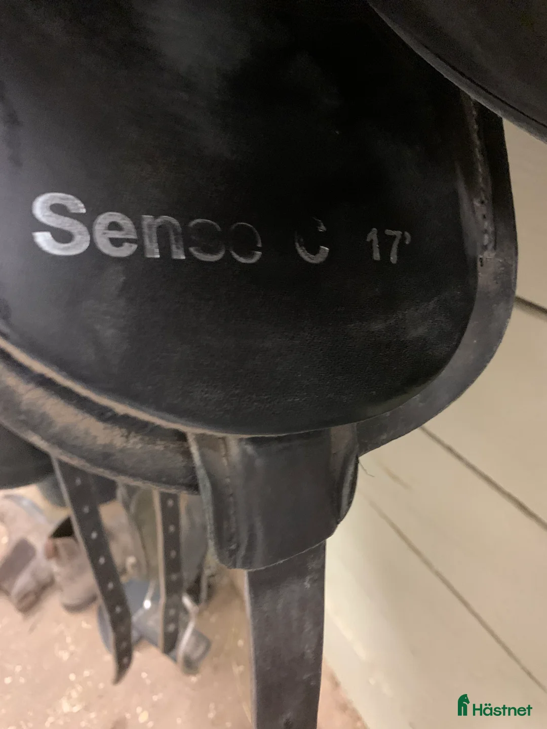 Sadlar hästutrustning till salu: Mycket fin Equese sadel - Annons 3