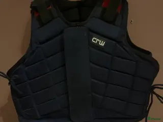 Säkerhetsvästar ryttarutrustning till salu: Ridväst storlek 12. i Lerum - Annons 2