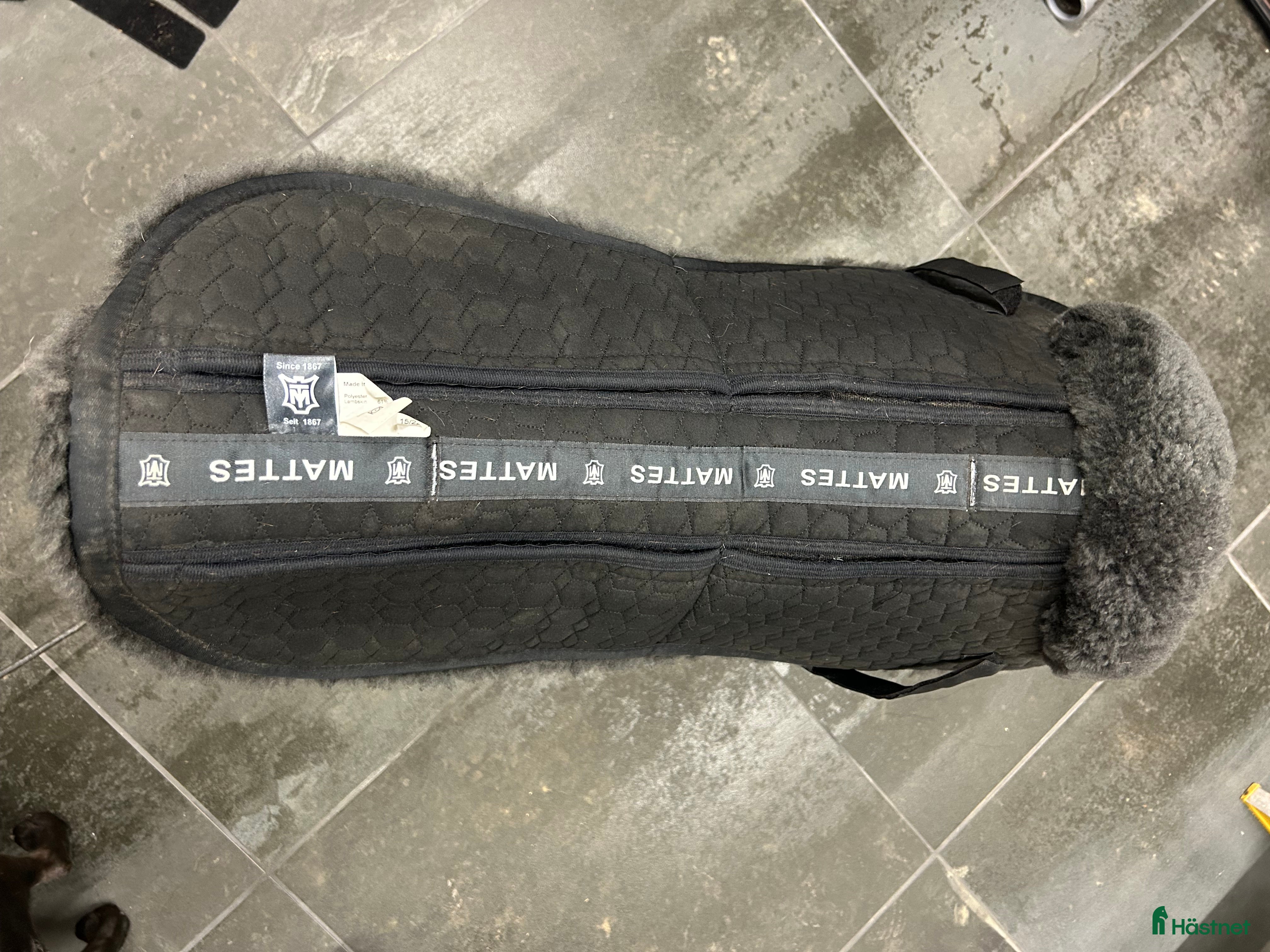 Sadeltillbehör hästutrustning till salu: Korrektionspadd Mattes i Dösjebro - Annons 24