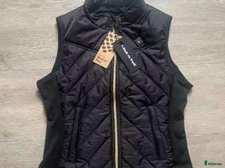 Jackor & Kavajer ryttarutrustning till salu: Back on Track Etna Värmeväst i Grängesberg - Annons 5