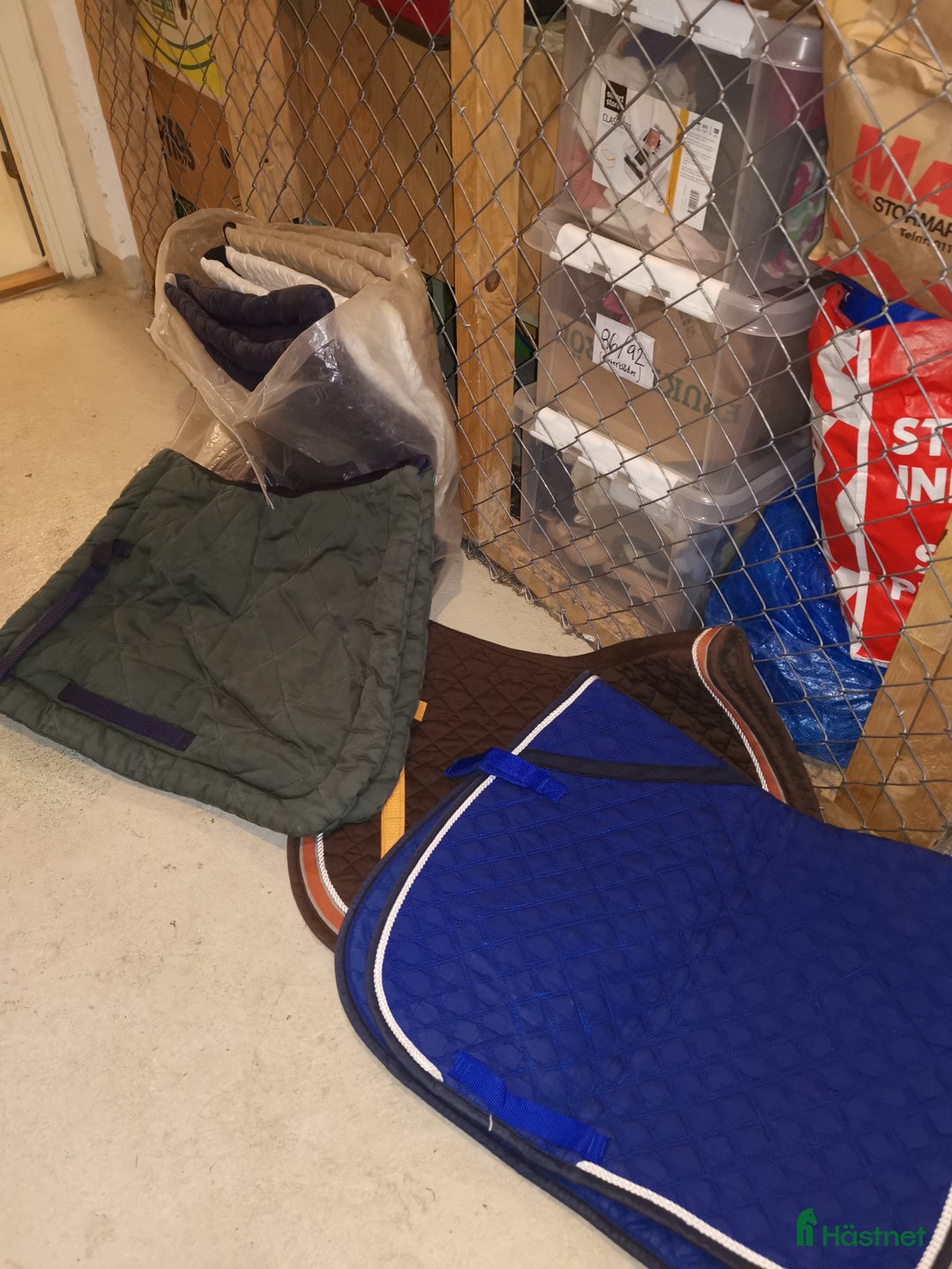 Sadeltillbehör hästutrustning till salu: Gärna paketförsäljning till ex ridskola.  - Annons 9