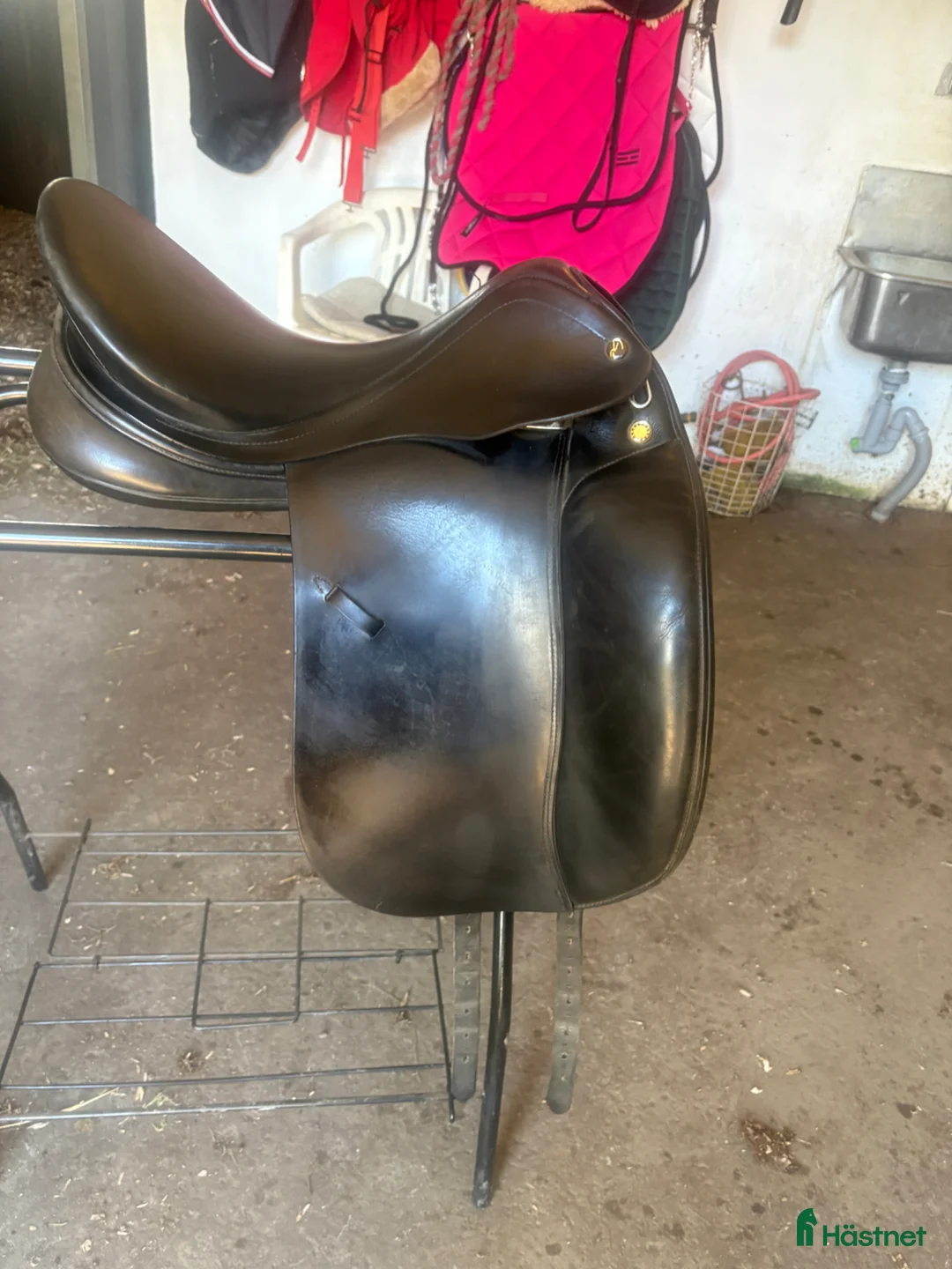 Sadlar hästutrustning till salu: Prestige Modena i Västerhaninge - Annons 1