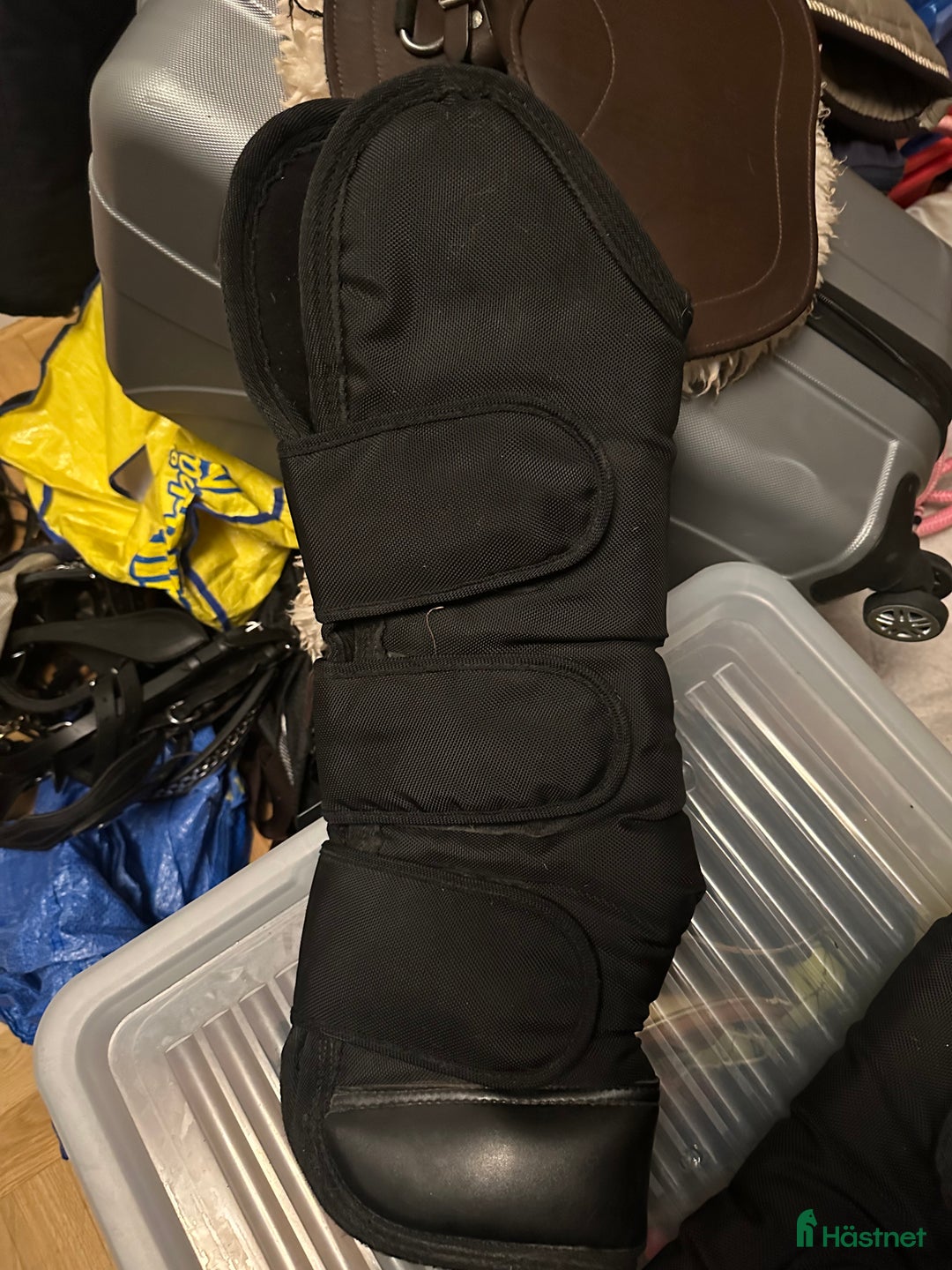 Övrig Hästutrustning hästutrustning till salu: Svarta transport, skydd fyrpack i Borlänge - Annons 1