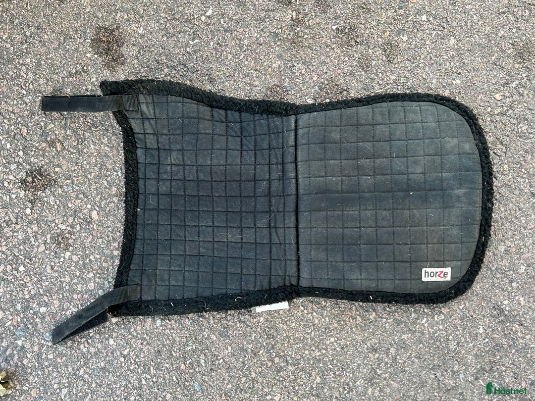 Sadeltillbehör hästutrustning till salu: 2 st sadelpadar i Västerås - Annons 5