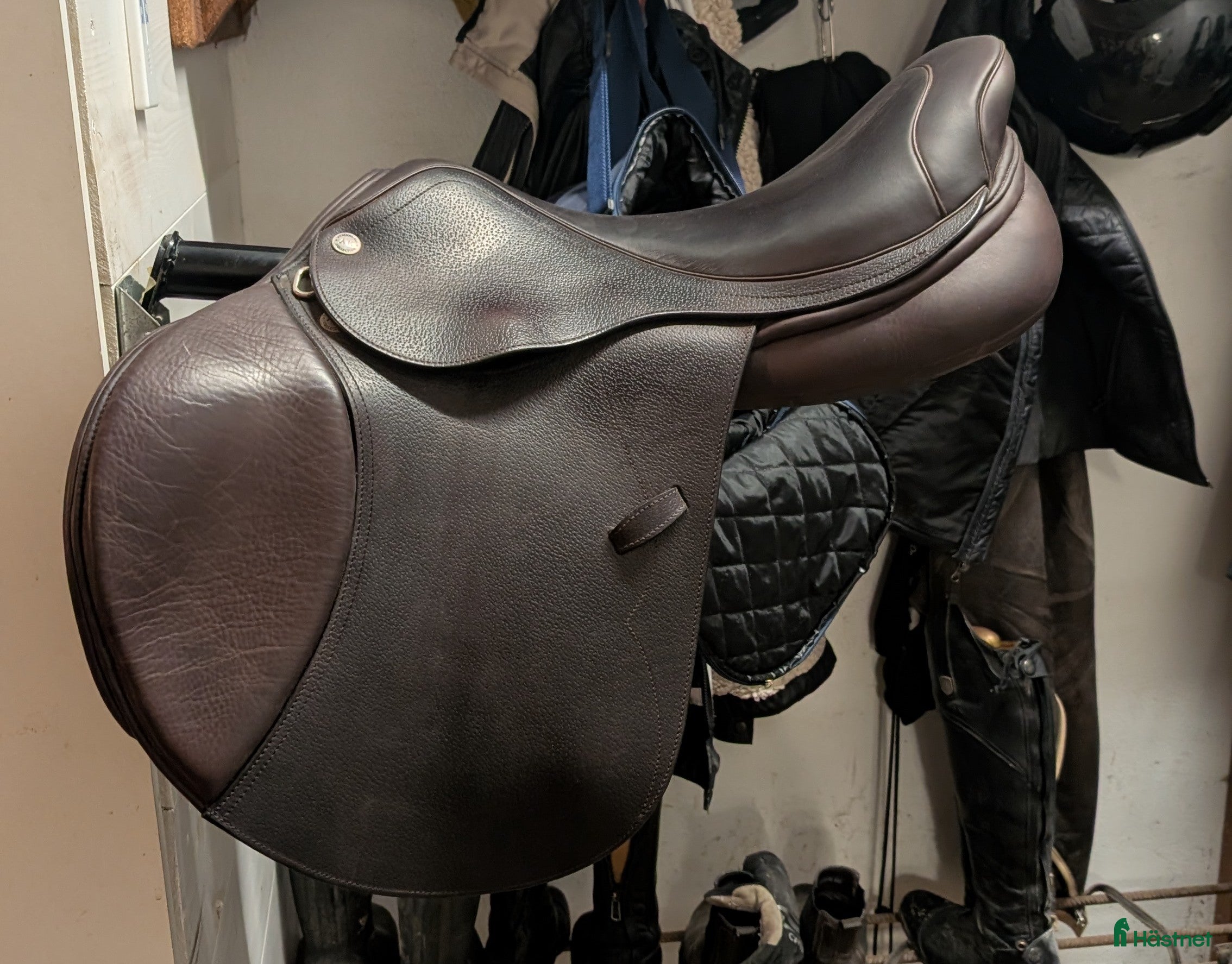 Sadlar hästutrustning till salu: Kemnevall Comfy hoppsadel i Gagnef - Annons 14