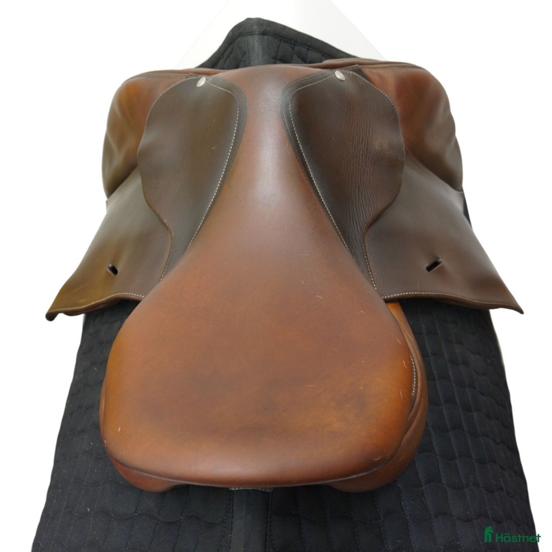 Sadlar hästutrustning till salu: Butet M 16,5" - petit storlek! i Upplands Väsby - Annons 6