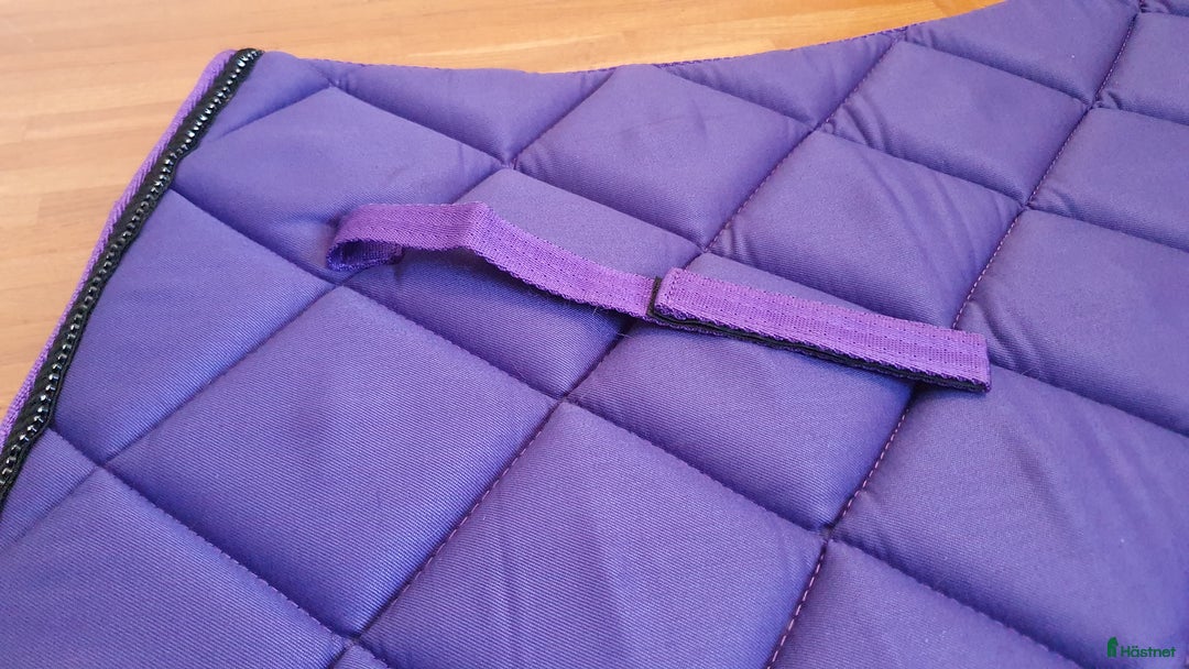 Schabrak & Vojlockar hästutrustning till salu: Schabrak med matchande huva och benlindor i Haninge - Annons 3