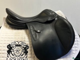 Sadlar hästutrustning till salu: Hoppsadel Prestige Michel Robert 17" i Uppsala - Annons 13