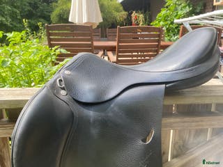 Sadlar hästutrustning till salu: Fin hoppsadel Equipe 17” i Bålsta - Annons 22