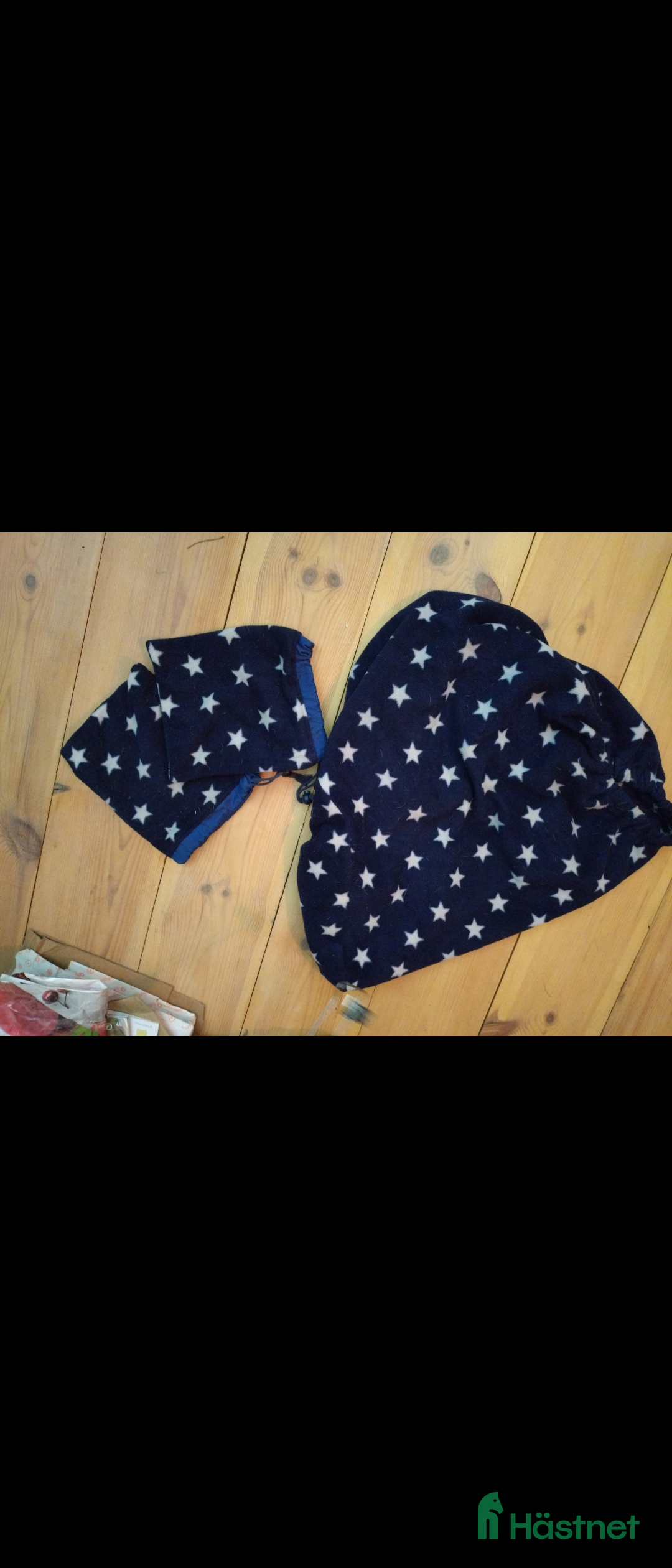 Sadeltillbehör hästutrustning till salu: Paket med stjärnor ländtäcke, sadelskydd mm i Sankt OLOF - Annons 3