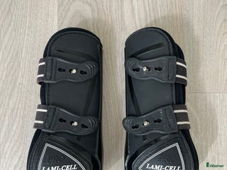 Benskydd hästutrustning till salu: Lamicell benskydd i Alingsås - Annons 2