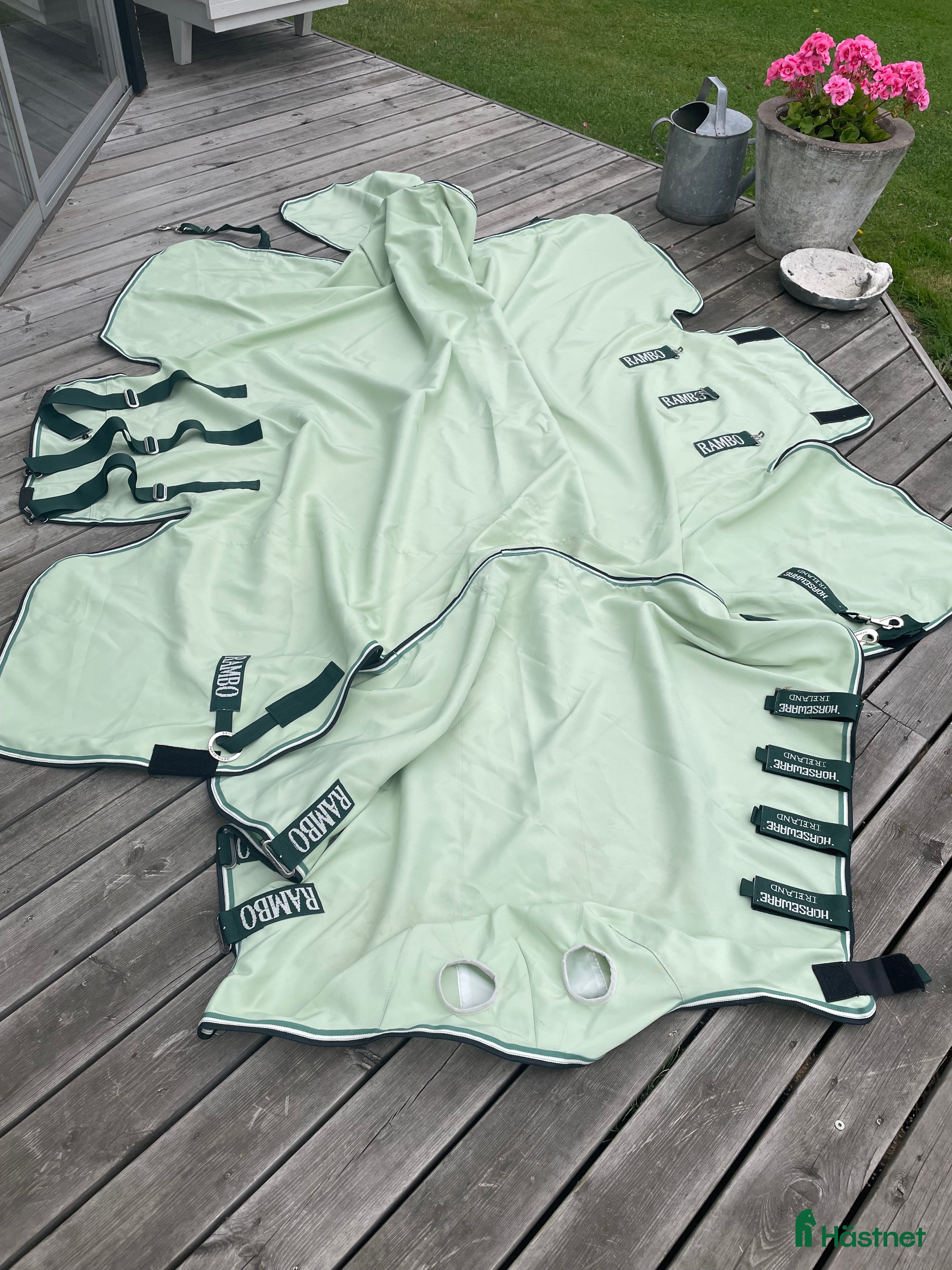 Täcken hästutrustning till salu: Eksemtäcke i Halmstad - Annons 1