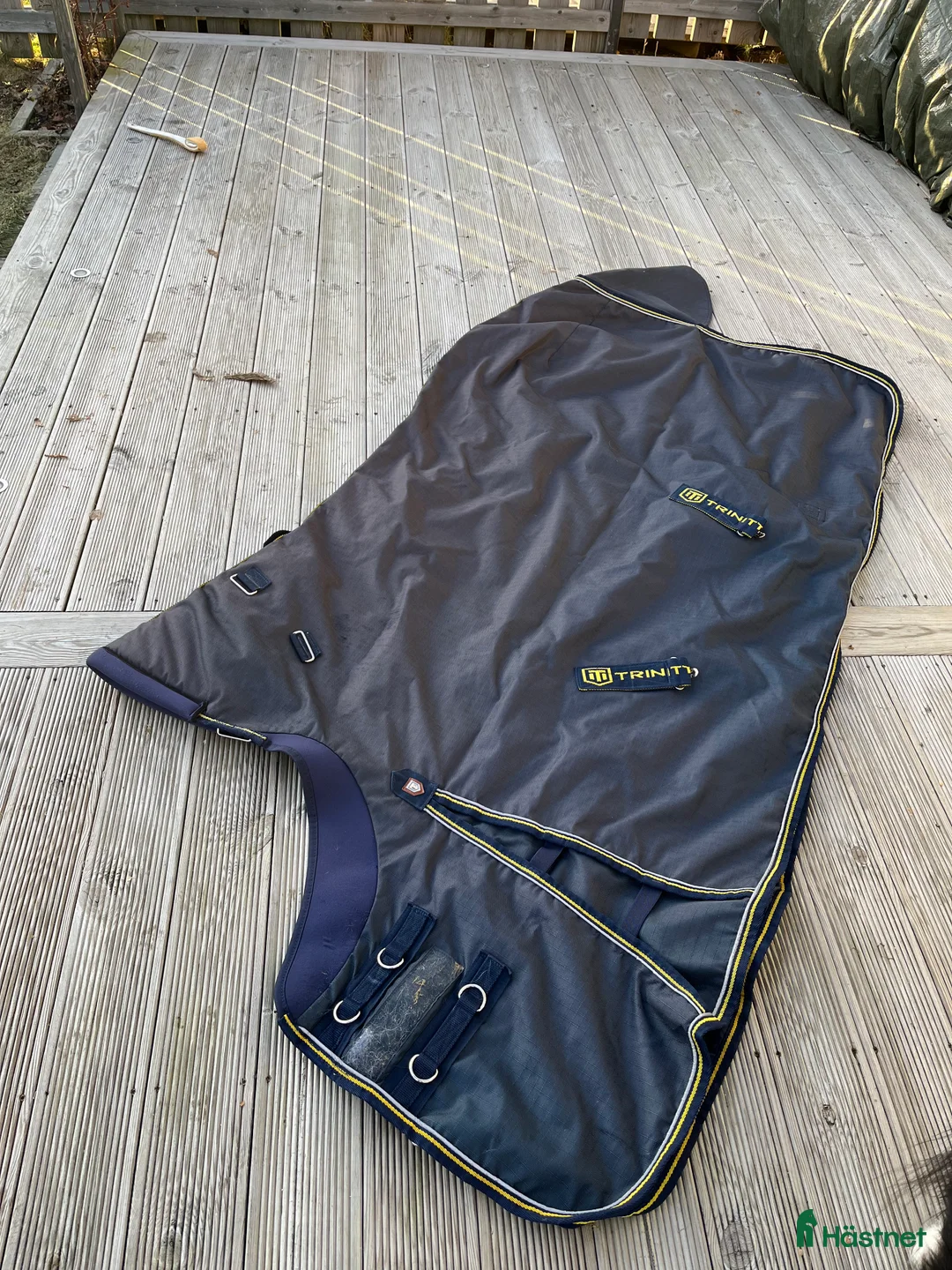 Täcken hästutrustning till salu: Trinity täcke  - Annons 1