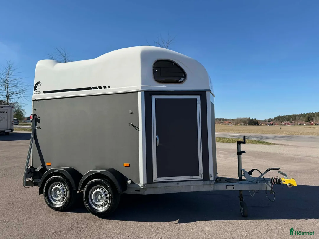 Hästtransporter  fordon & transport till salu: Cheval Liberte Gold i nyskick! - Annons 2