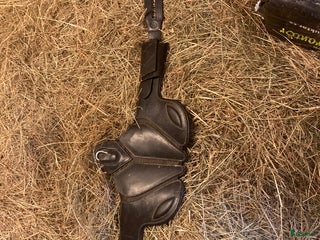 Sadeltillbehör hästutrustning till salu: Addjusta Ergonomisk sadelgjord i Töllsjö - Annons 3