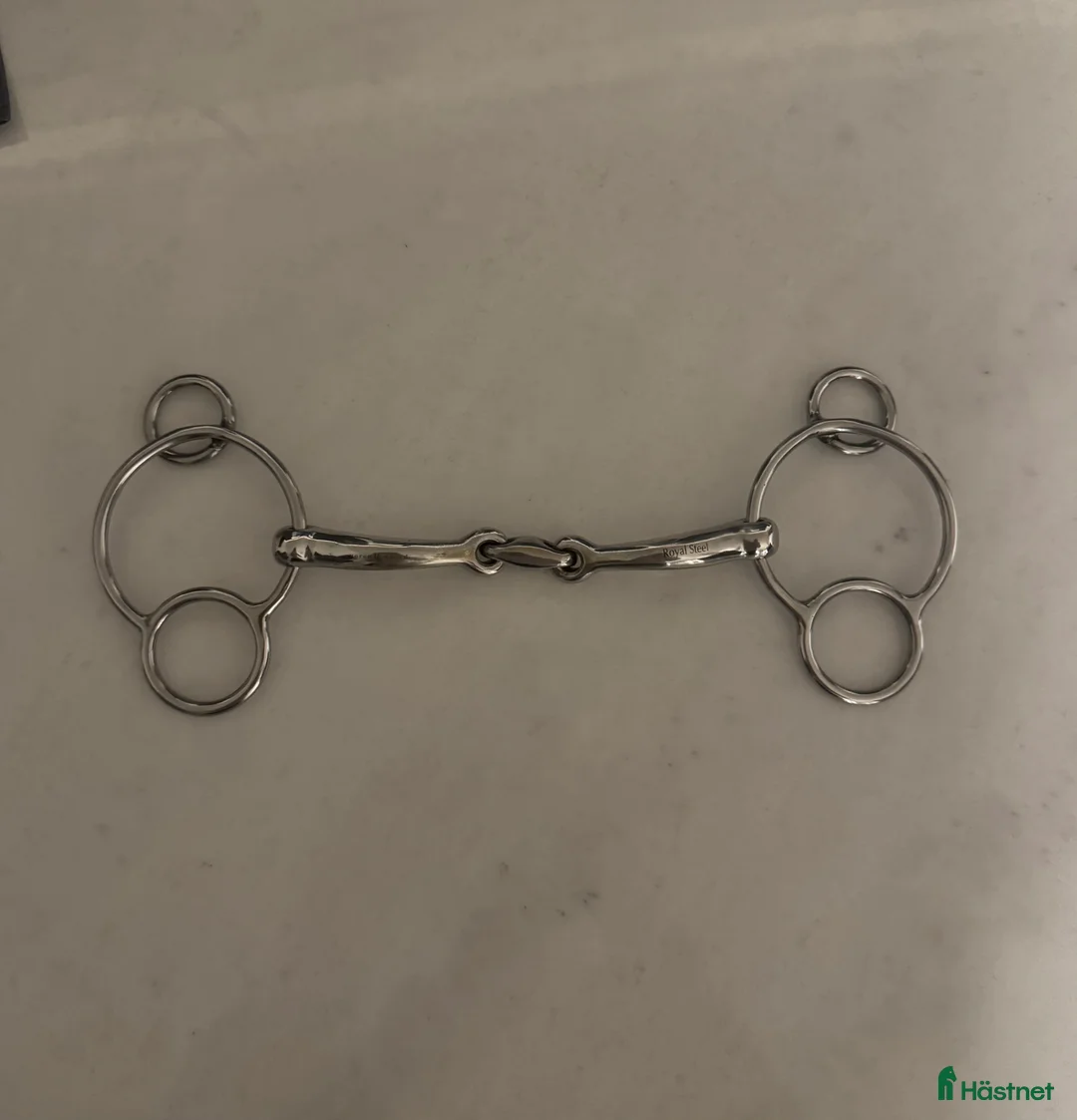 Bett hästutrustning till salu: HG Pessoabett Curved 2,5-ring i Eskilstuna - Annons 1
