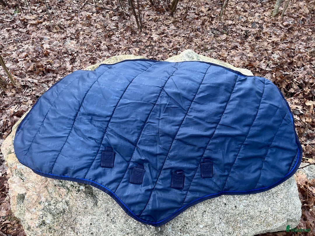 Täcken hästutrustning till salu: Lippe utetäcke i Kvicksund - Annons 3