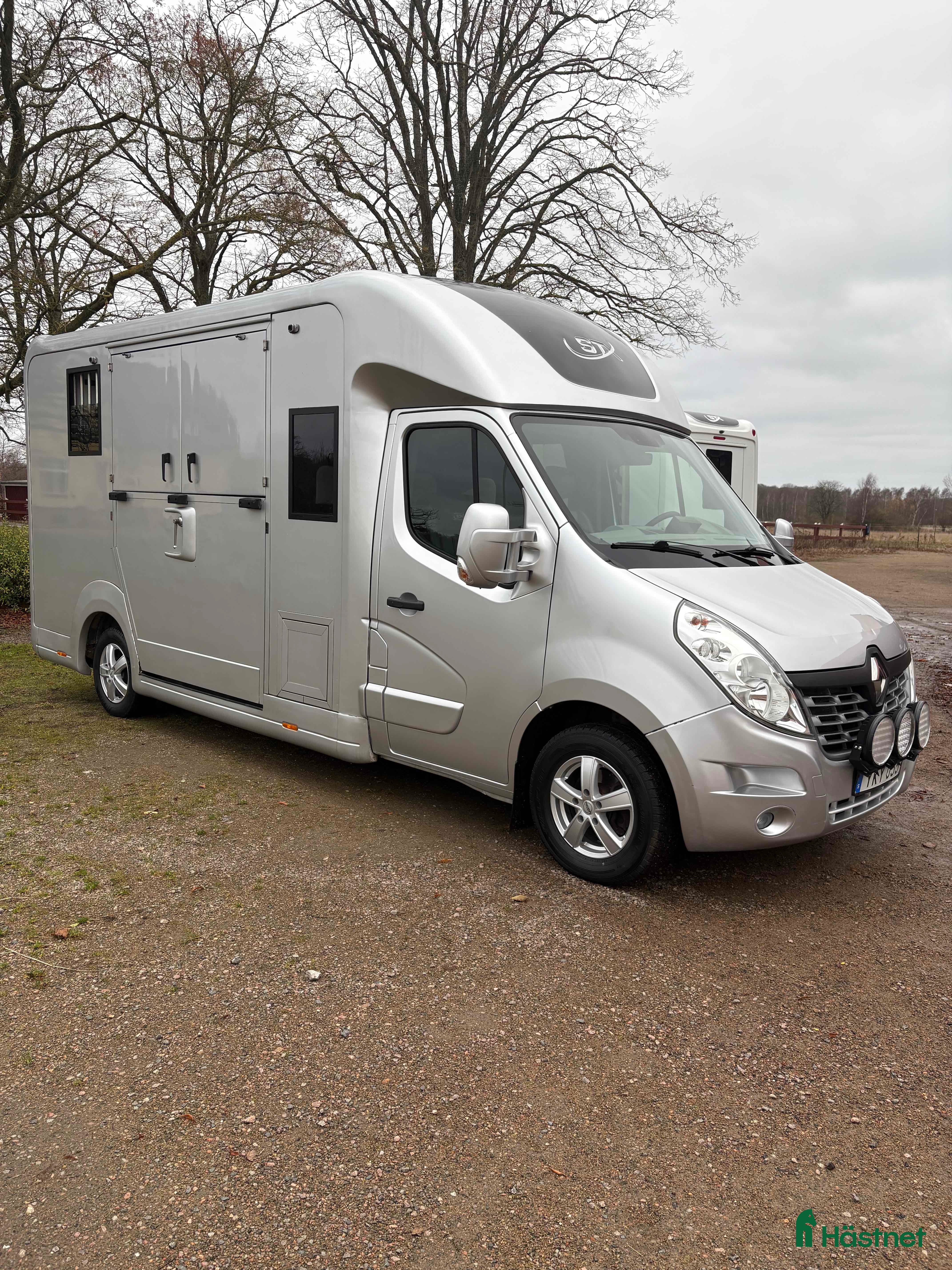 Hästlastbilar  fordon & transport till salu: Hästlastbil STX 5-sits/Stuteri/Automat/2016 i Helsingborg - Annons 1