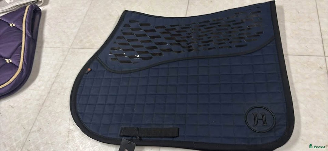 Schabrak & Vojlockar hästutrustning till salu: Schabrak JH Hööks Carl Hedin stl full i Vetlanda - Annons 1