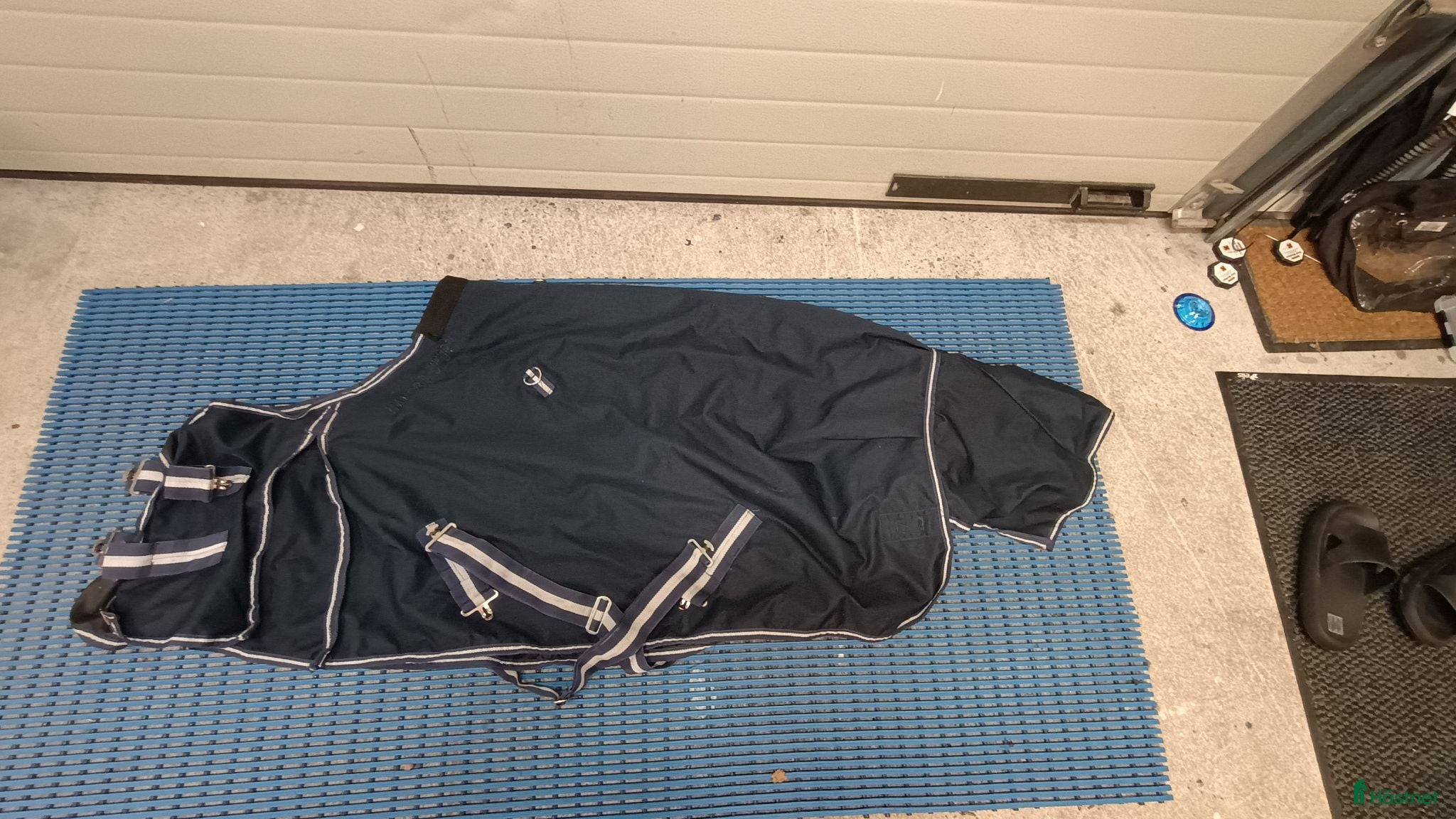 Täcken hästutrustning till salu: Hansbo sport regntäcke 85 cm  - Annons 3