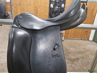 Sadlar hästutrustning till salu: Lippo Azzario i Båstad - Annons 1