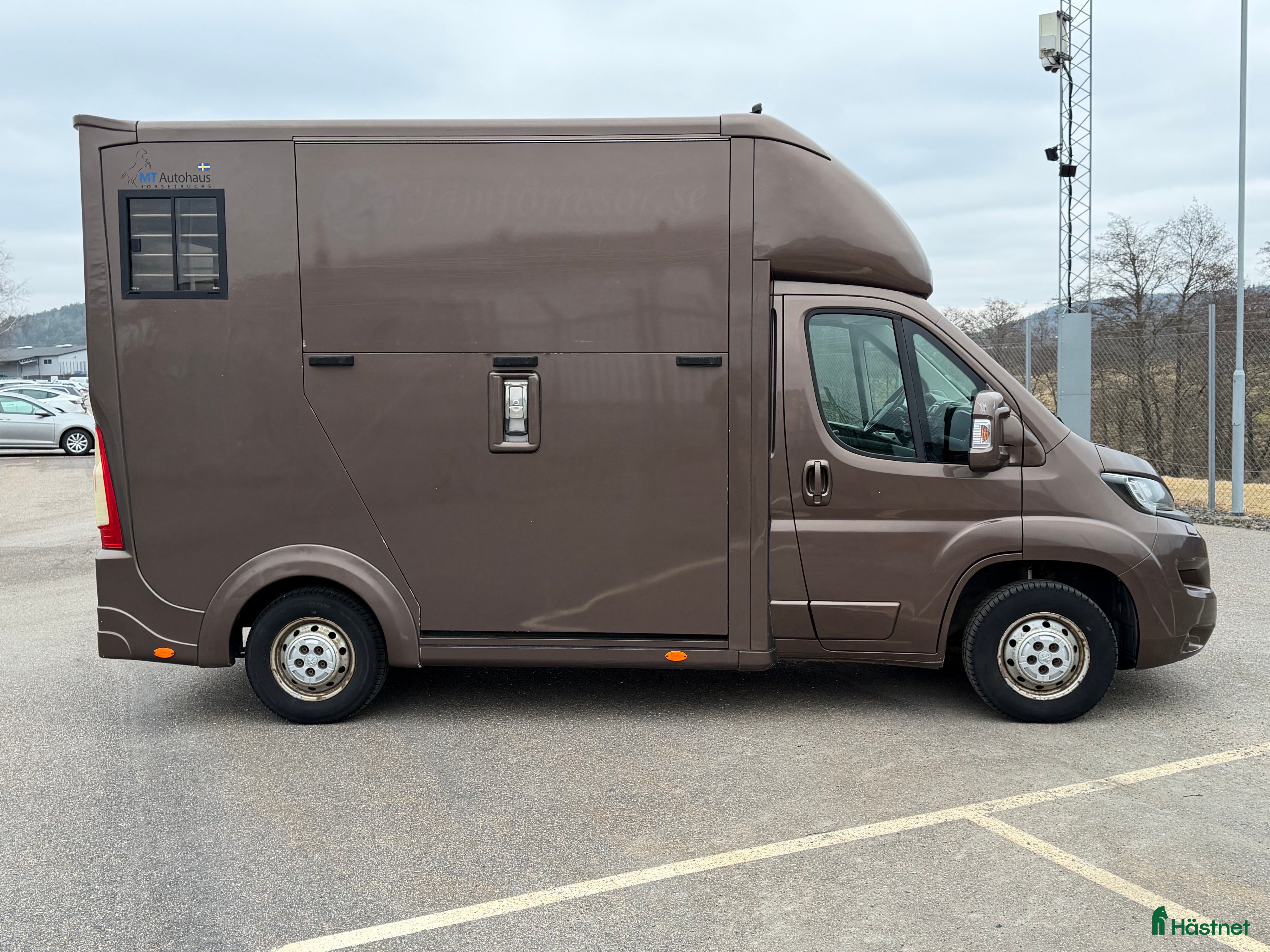 Hästlastbilar  fordon & transport till salu: Hästlastbil med 1050kg lastvikt V-Galler - Annons 2