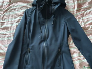 Jackor & Kavajer ryttarutrustning till salu: Jacka i Norrtälje - Annons 2