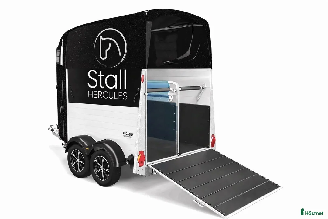 Hästtransporter  fordon & transport till salu: Humbaur Pegasus - Annons 1