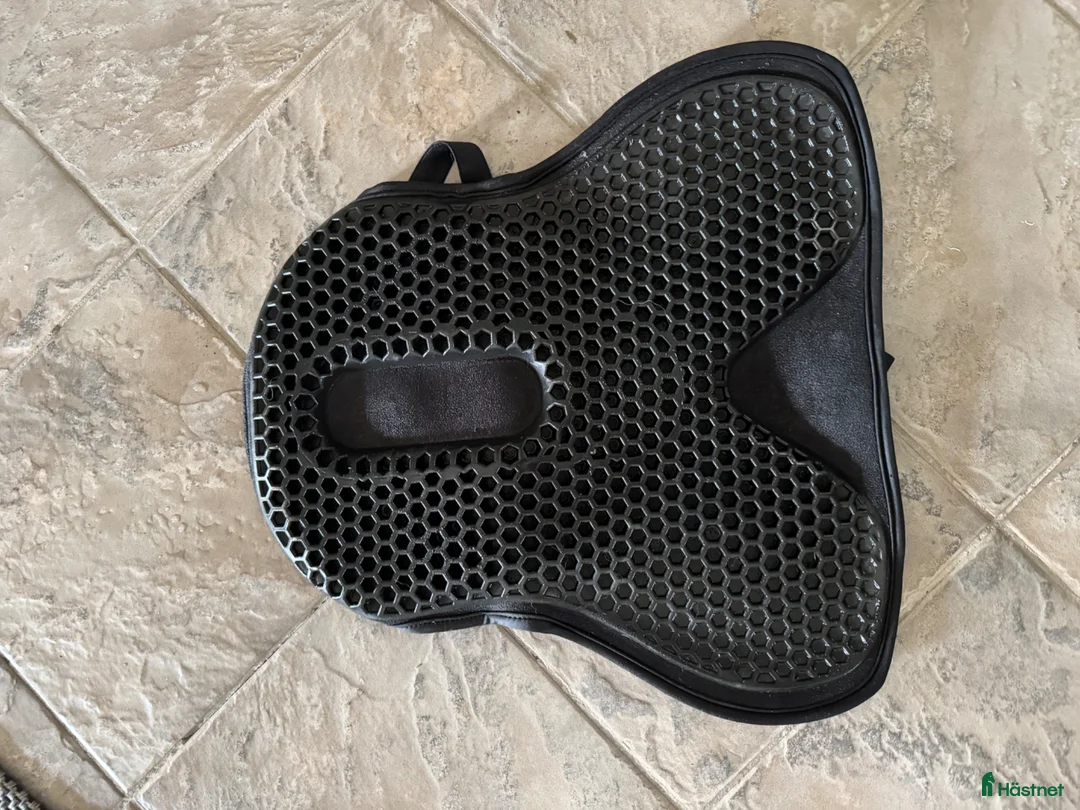 Övrig Ryttarutrustning ryttarutrustning till salu: Acavallo ortho-coccyx seat saver  i Alingsås - Annons 1