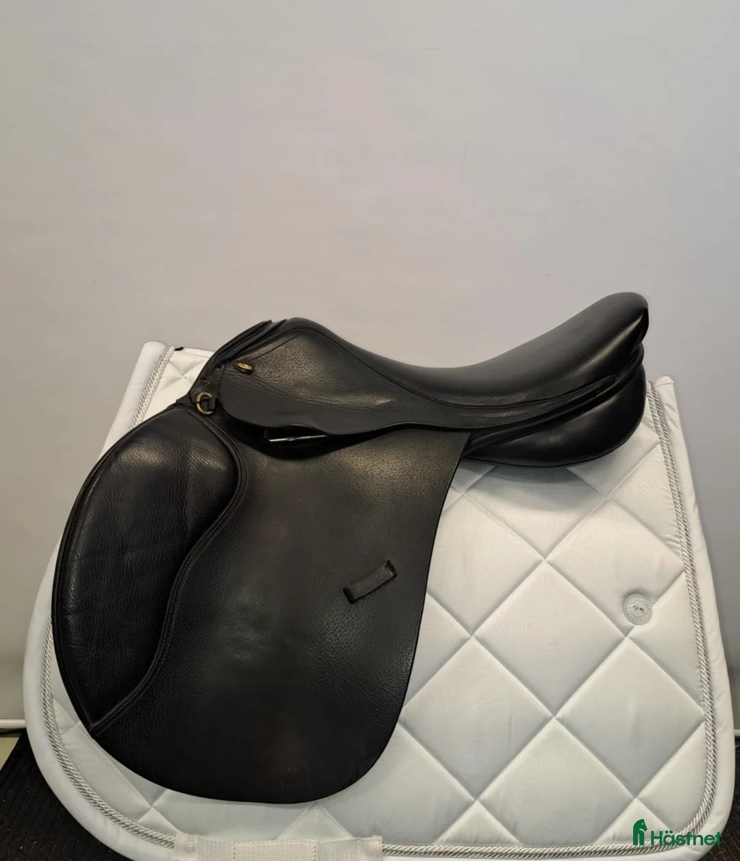 Sadlar hästutrustning till salu: Globus Esperanza - Annons 1