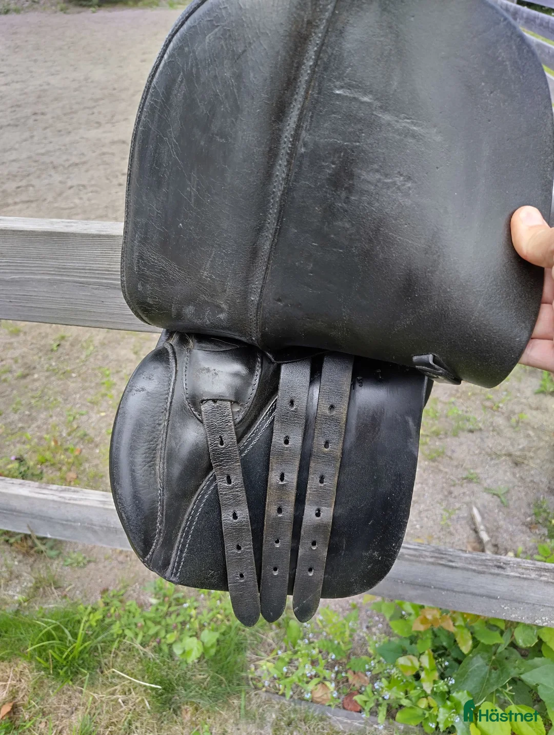 Sadlar hästutrustning till salu: Läder sadel  - Annons 2