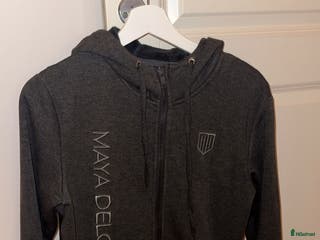 Jackor & Kavajer ryttarutrustning till salu: Grå Maya delorez hoodie i Täby - Annons 19