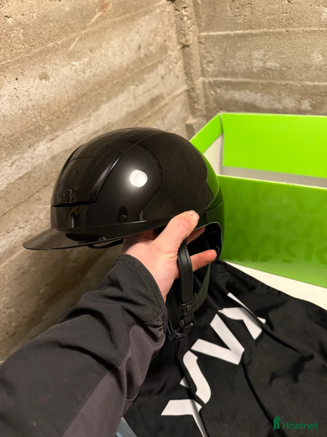 Hjälmar ryttarutrustning till salu: kask kooki black shine - Annons 2