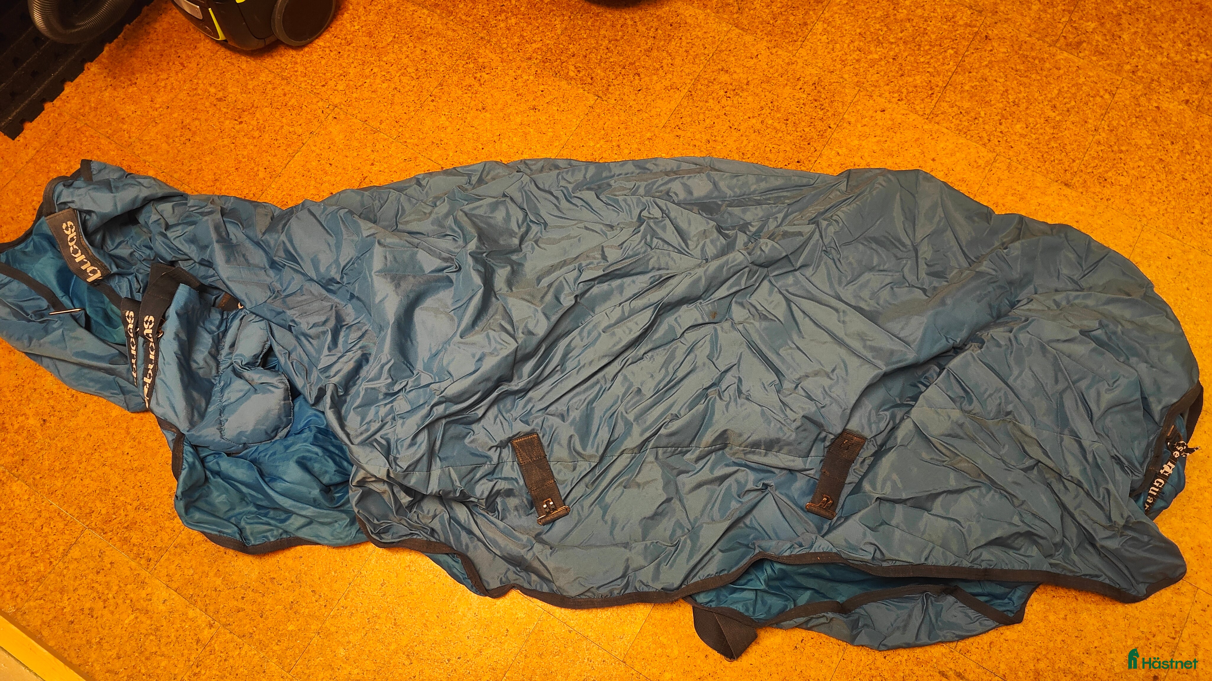 Täcken hästutrustning 150 g utetäcke Bucas stl 155 i Södertälje - Annons 11