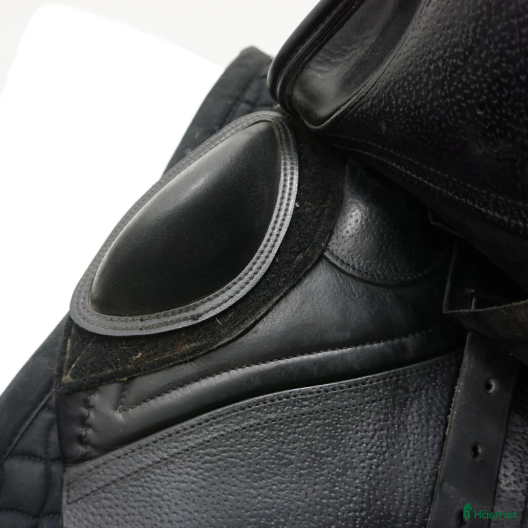 Sadlar hästutrustning till salu: CWD SE02 17,5" 3C i Upplands Väsby - Annons 6