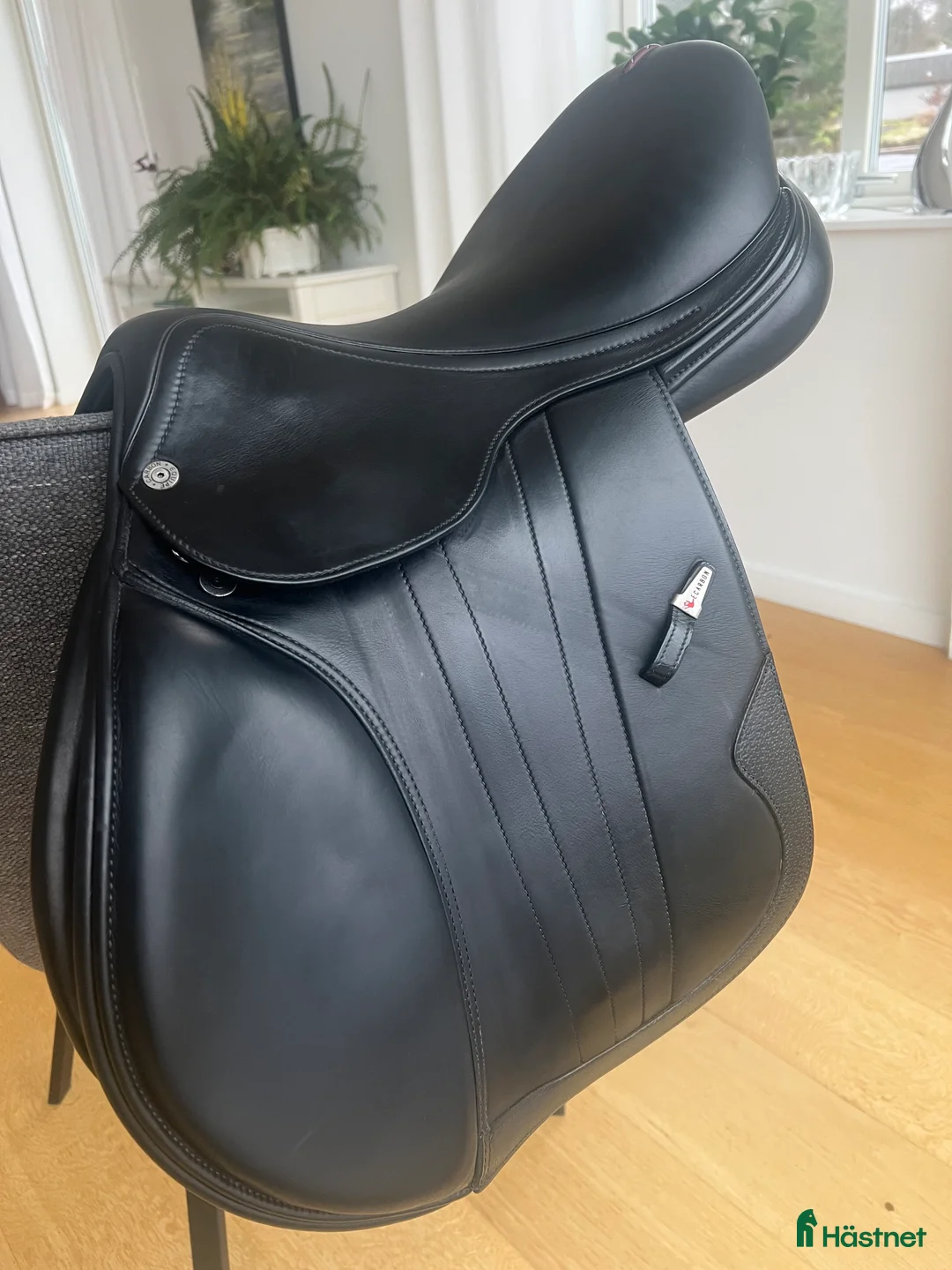 Sadlar hästutrustning till salu: Mycket fin Equipe Ek Go Hoppsadel i Norra Sorunda - Annons 2