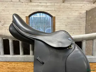 Sadlar hästutrustning Svart Lippo Fazzino 17” hoppsadel - Annons 13