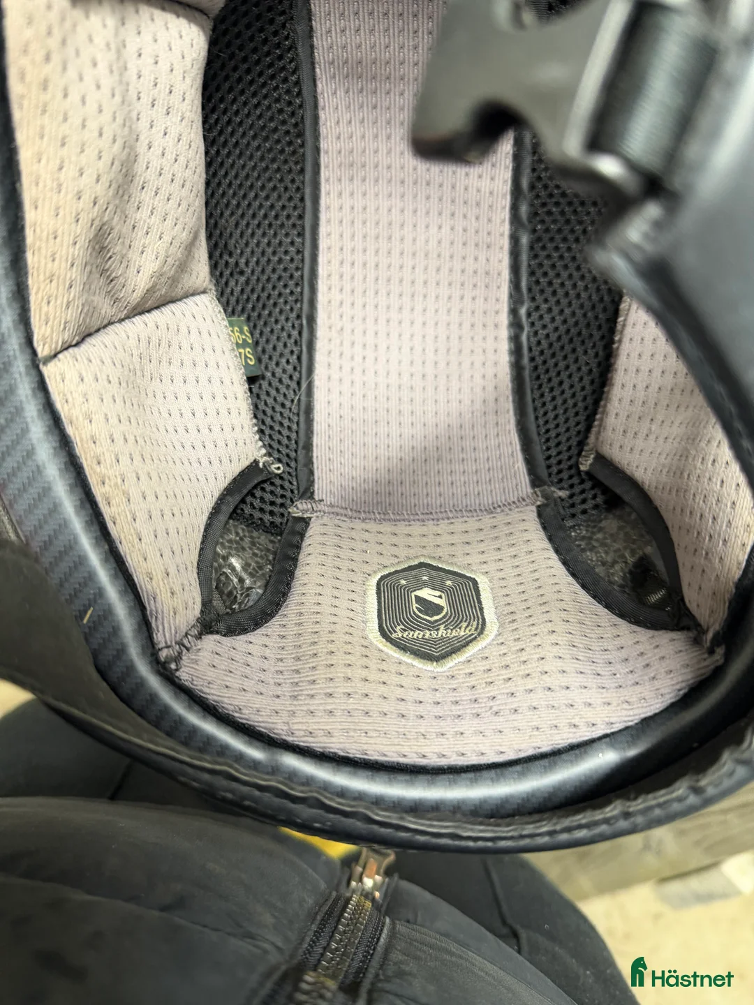 Hjälmar ryttarutrustning till salu: Samshield hjälm  i Eskilstuna - Annons 7