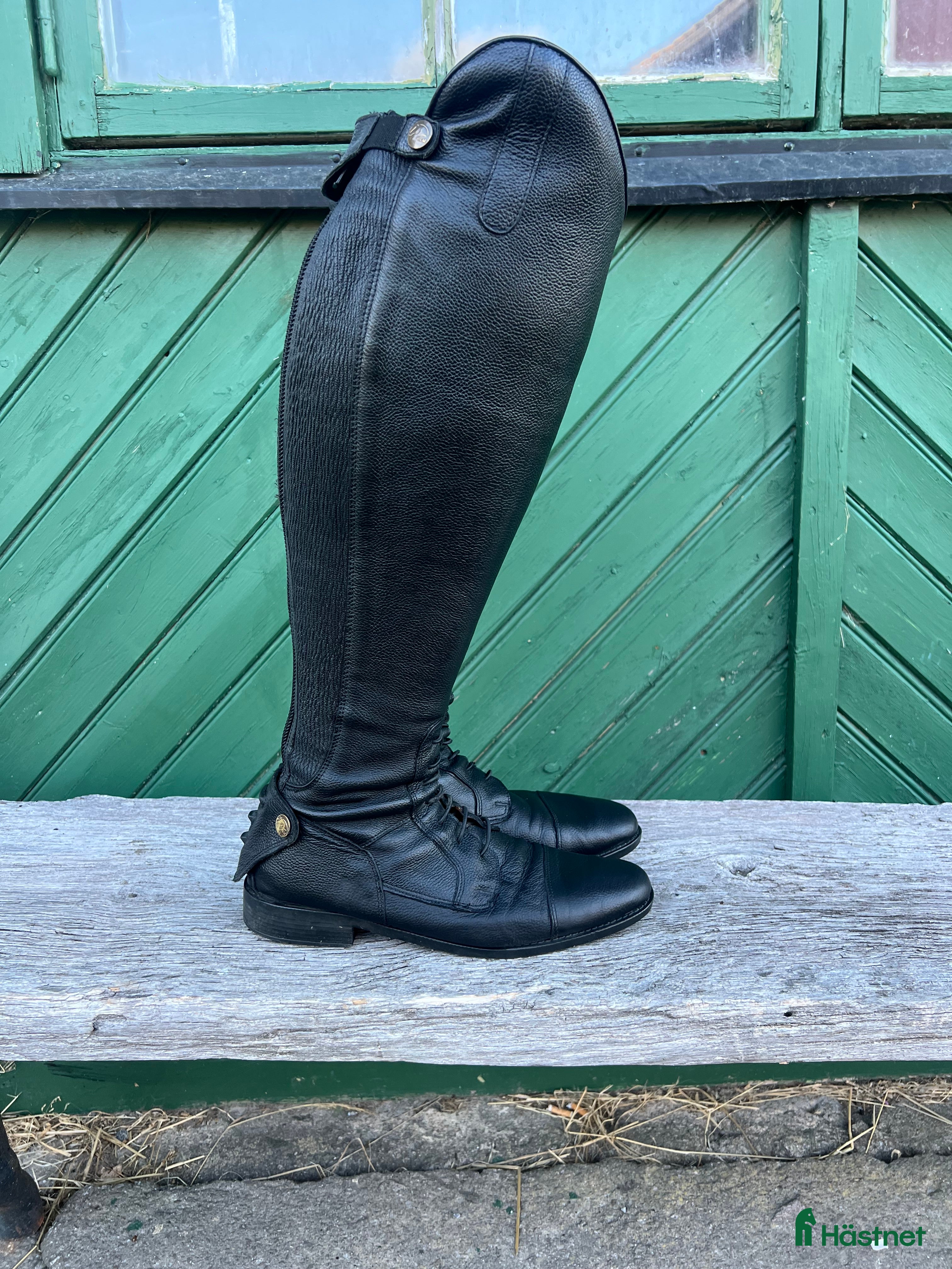 Ridstövlar ryttarutrustning till salu: HKM Titanium i Kållekärr - Annons 15