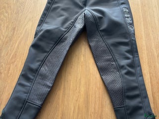 Ridbyxor ryttarutrustning till salu: Nya Pikeur ridbyxor i Bergsjö - Annons 20