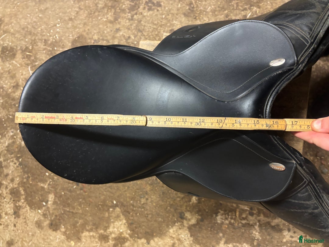 Sadlar hästutrustning till salu: En fin tekna sadel i Ljusdal - Annons 10