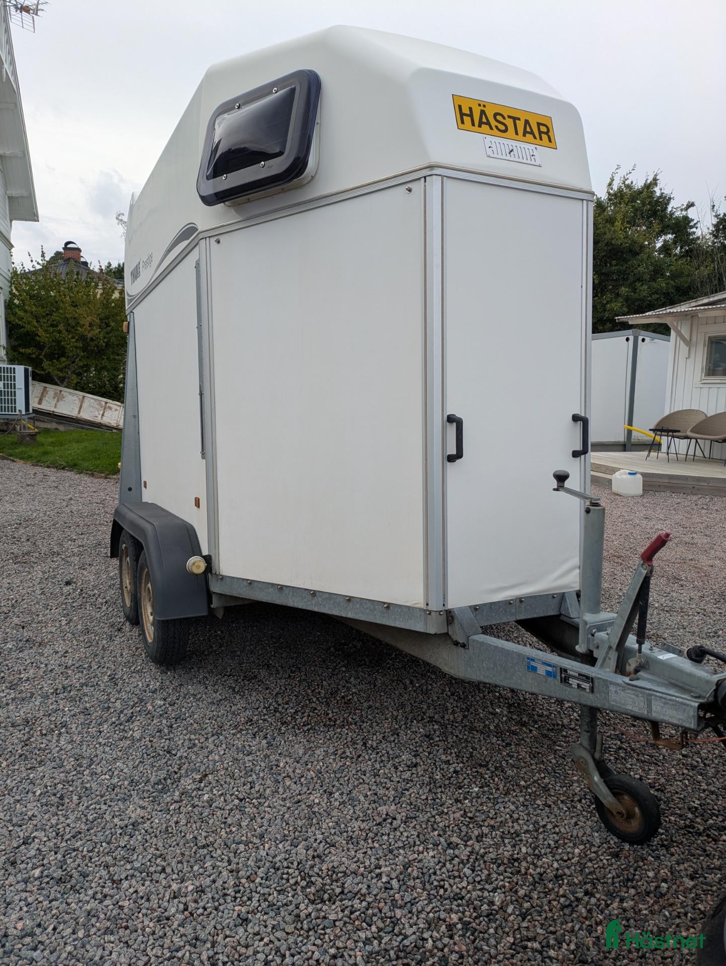Hästtransporter  fordon & transport till salu: Thule prestige hästtransport  - Annons 1