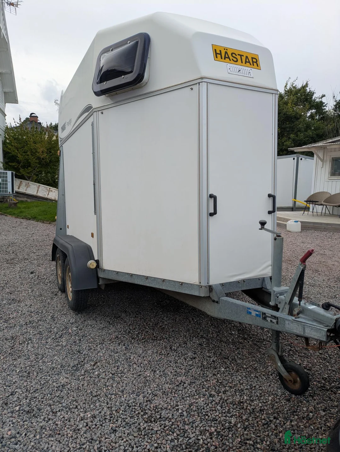 Hästtransporter  fordon & transport till salu: Thule prestige hästtransport  i Lundsbrunn - Annons 1