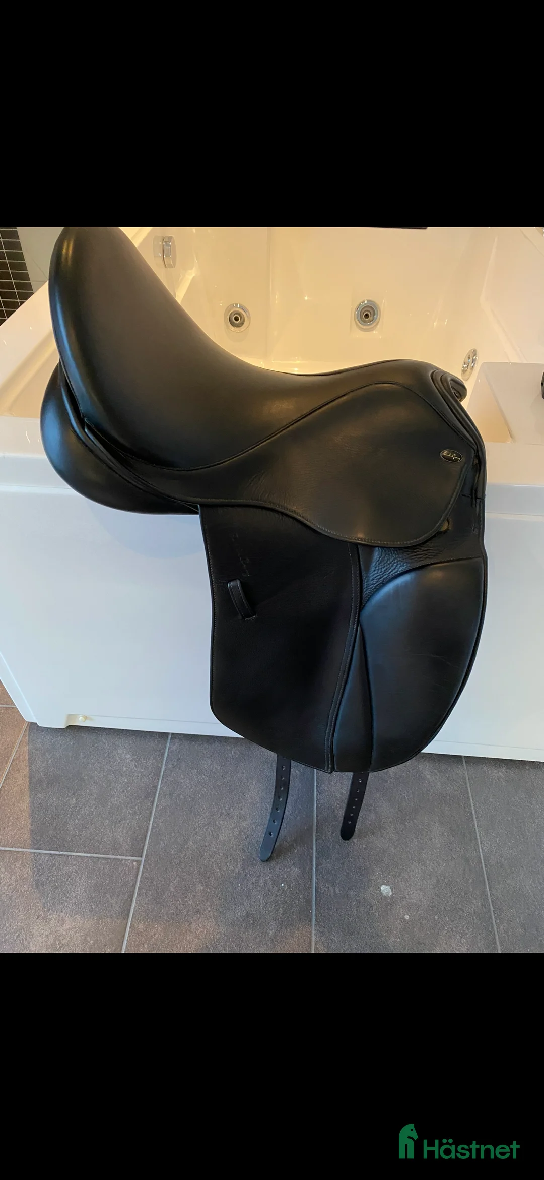 Sadlar hästutrustning till salu: Dressyrsadel med ställbar bom i Glemmingebro - Annons 4